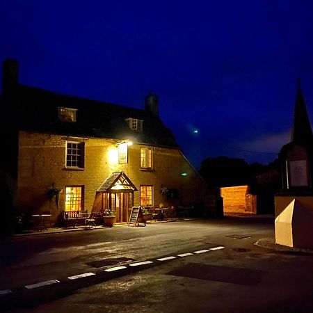 Hotel Royal Oak Ramsden Exteriér fotografie
